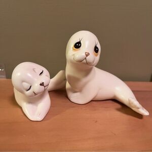 Oxford Ceramic Seal Figurines Big Eyes Mom and Sleepy Baby